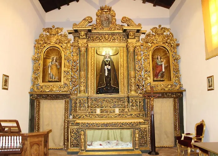 Alojamento de Acomodação e Pequeno-almoço El Sa 4*